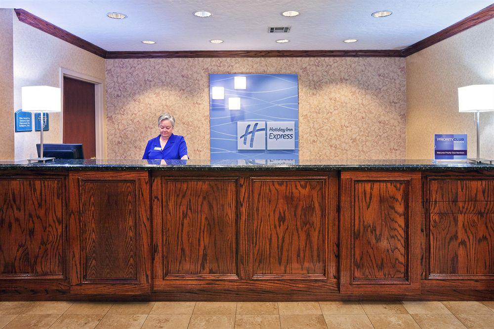 Holiday Inn Express & Suites Midwest City, An Ihg Hotel Interior foto