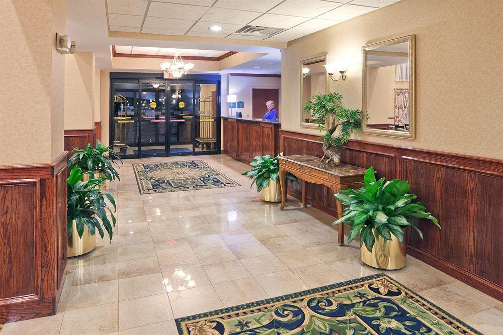 Holiday Inn Express & Suites Midwest City, An Ihg Hotel Interior foto