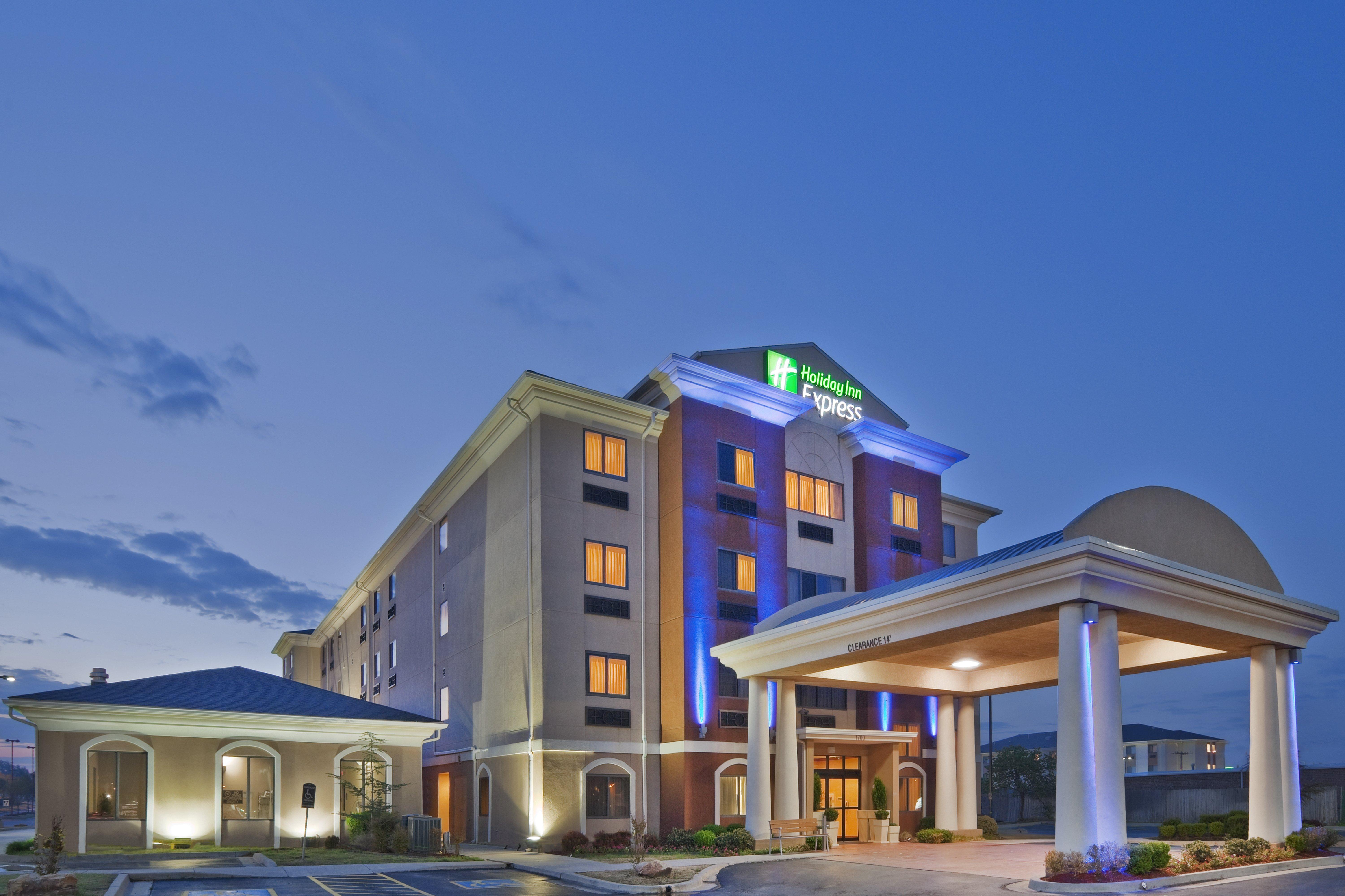 Holiday Inn Express & Suites Midwest City, An Ihg Hotel Exterior foto