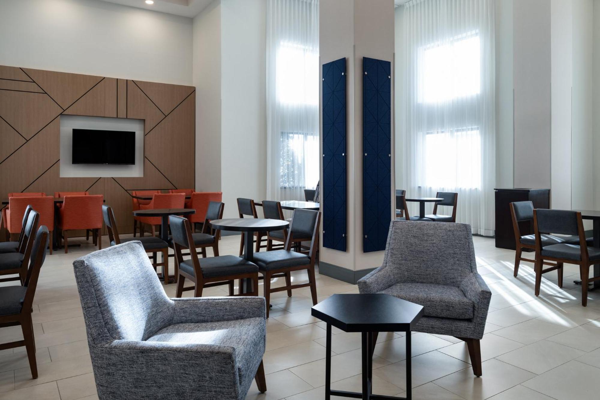 Holiday Inn Express & Suites Midwest City By Ihg Exterior foto